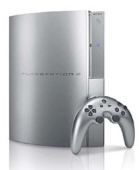 《图六 Sony PS3与PS2一样可直立、横躺两用，且色系上增为三种选择：白色、黑色、银色，图中即为银色机种。》