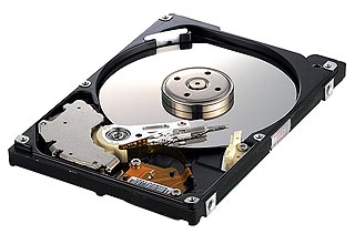 《圖十二  混合式硬碟同時採用快閃記憶體與傳統磁式碟盤作為儲存的媒介。圖為三星所研發的混合式硬碟。》