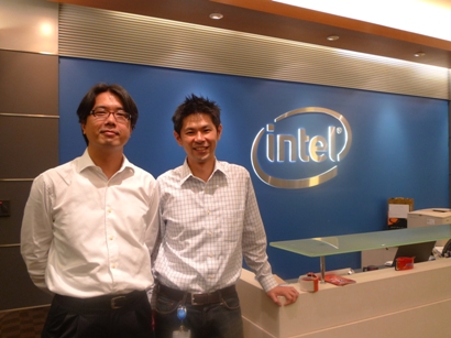 《圖十　 Intel開放原始碼技術中心系統軟體部資深技術行銷經理江家豪與亞太區軟體應用部軟體解決方案事業群協理胡恆泰。(photo/致宜)》