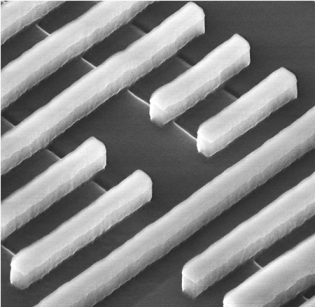 《圖二　32奈米平面電晶體 》