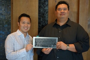 圖一 : Synaptics全球產品行銷副總裁Godfrey與全球產品行銷經理Chao-Tung Lin BigPic:400x267