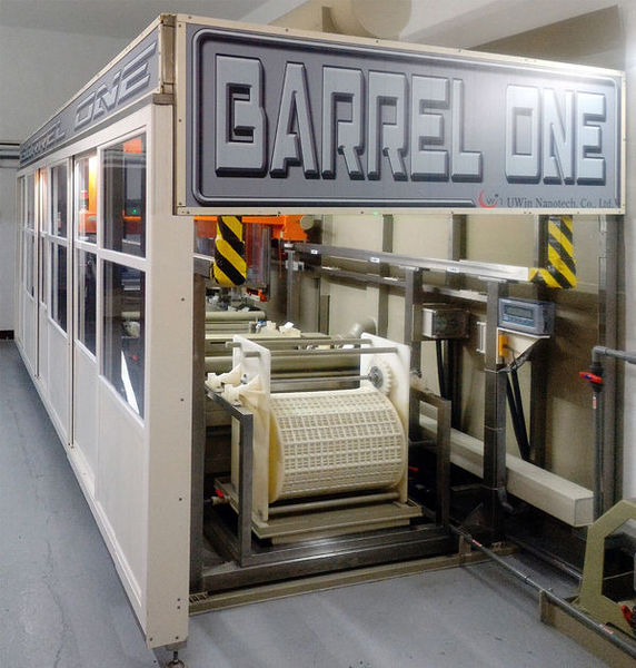 圖一 :   Barrel One自動化環保錫剝除機台是一個達成環保與獲利雙贏的絕佳廢機板回收解決方案。