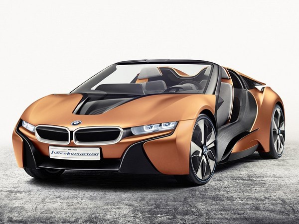 图4 : BMW在今年CES中展出最新型概念车I Vision Future