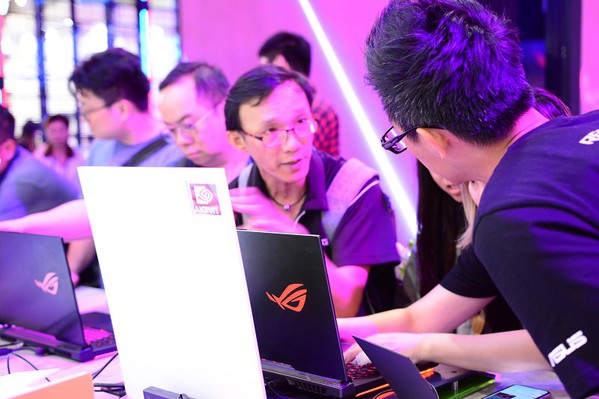 图三 : 电竞既然是一个产业，台湾的电脑业自然会是其中一角。
