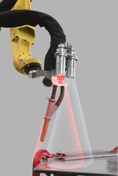 图3 : 机器视觉与机器手臂的整合，将有助於产品检测的效能提升。（source: Fabricating Metalworking）