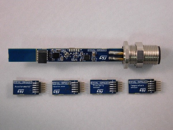 圖八 : STEVAL-IDP003V1及其四塊感測器子板