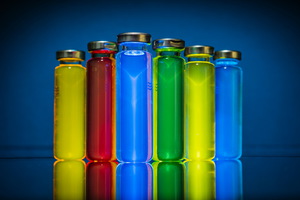 图一 : 默克从日商柯尼卡美能达(Konica Minolta)取得超过七百项显示器应用方面的OLED材料专利