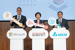 圖一 : 台灣微軟總經理孫基康(左)、遠傳總經理井琪(中)以及台達資深副總裁暨資通訊基礎設施事業群總經理鄭安參與啟動儀式。
