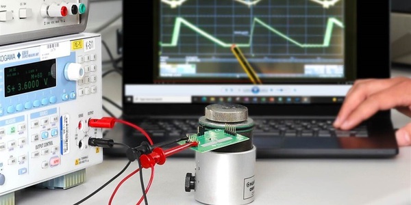 圖一 : 現今電池必須具備更長的運作時間與保存壽命,並且無需犧牲系統性能。