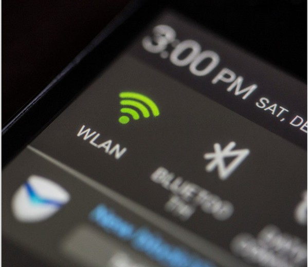 圖一 : Wi-Fi 8的核心訴求從速度競賽轉向極高可靠性，不僅是規格演進，更代表無線網路角色的改變。