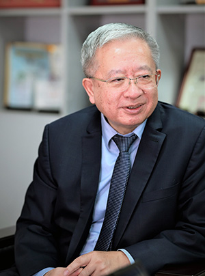 圖二 :   絲國一：「我們要去思考，機器人到底是為了show，還是為了創造經濟價值？」