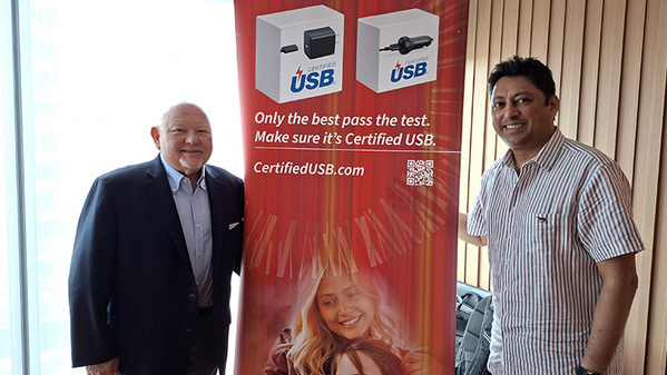圖一 :   USB-IF總裁暨營運長Jeff Ravencraft與技術長Rahman Ismail