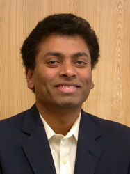 Inayat Khajasha說，越來越多OEM廠商捨棄CCD，投入CMOS的懷抱，正是由於CMOS感測器具備更好的低光靈敏度。