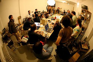 台灣開放硬體社群聚會的盛況（圖：Taipei Hackerspace）