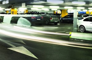 智慧监控系统具有嵌入式电脑影像平台及高复杂度演算法，有助于减低驾驶人面临的停车挫折。