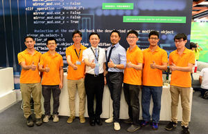 优胜奈米总经理许景翔(左四)与其叁展团队