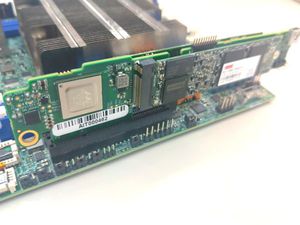 Innodisk 與 Marvell合作展出 新一代NEVO X ,具備雙M.2卡的伺服器開機碟。