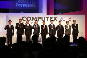 2018台北國際電腦展開幕合照。