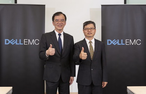 左起为Dell EMC台湾区总经理廖仁祥、铨宝工业总经理谢树林
