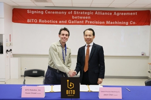 BITO Robotics賓通智慧科技總裁Howie Choset與均豪精密工業總經理陳政興出席簽約儀式