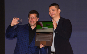 高通（Qualcomm）与合作夥伴联想（Lenovo），共同展示了首款采用其Snapdragon 8cx的笔记型电脑。