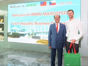 日前一群來自捷克的企業領導人特地飛到台灣，造訪位於中部的精密機械產業大廠-上銀集團（HIWIN），並由總裁卓永財率領高階主管親自接待，展現台灣在智慧製造的能量。
