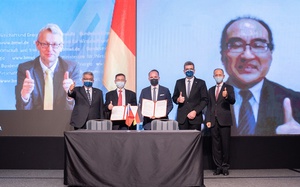 臺德智慧機械論壇並促成臺灣三隆齒輪與德國Siemens簽署「智慧製造發展計畫」合作備忘錄,共同推動未來更多合作商機。