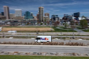 联邦快递旗下的Zevo 600货车从纽约抵达华盛顿特区，创下电动货车单次充电行驶距离最长的金氏世界纪录。