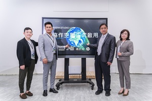 「NVIDIA Studio x HP 协作空间」正式启用，由 (左起) 杰出校友「两打半」互动有限公司执行长宋兆祥、NVIDIA 台湾区业务协理??亦为、台北科技大学主任秘书吴建文以及 HP Taiwan 董事长王静秀共同揭幕