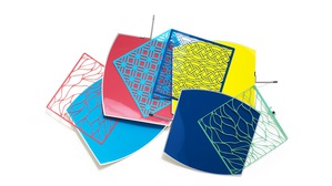 E Ink Prism可变色电子纸具备动态设计材料与环境有善的独特性，提供设计师兼具数位与环境友善的设计材料