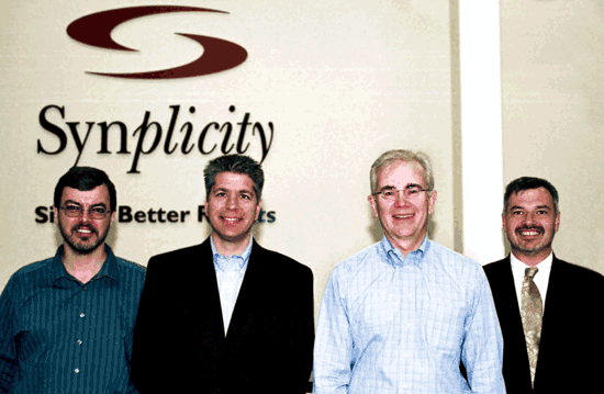 《圖二　Synplicity的經營團隊，其中技術長暨創辦人Ken McElvain（左一），其右為總裁暨執行長Gary Meyers（左二）、行銷副總裁Andrew（右二）、海外市場行銷主任John Gallagher（右一）》