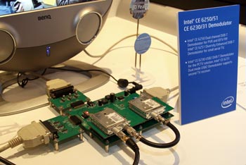 《圖二十一　Intel CE 6250/51Dual Channel Demodulator的應用設計參考，能支援雙螢幕的訊號輸出。》