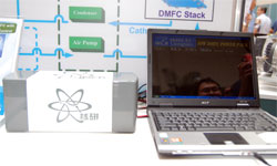 《圖六　核能研究所今年所推出40 W的可攜式DMFC電源供應系統。》