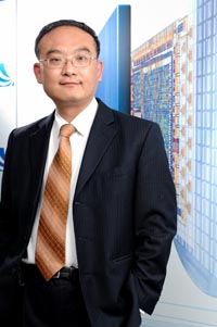 《圖四 CSR台灣區總經理鄭元更表示,無線技術間的並存,是開發多模單晶片的主要問題,但這項解決方案往往比較倚重軟體,而非硬體本身。》