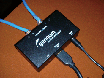 《图十 Gennum所推出传输距离可达250英尺的HDMI光纤CATx网络线转接盒解决方案，可支持1440p高分辨率传输影像和12bit色深视讯质量》