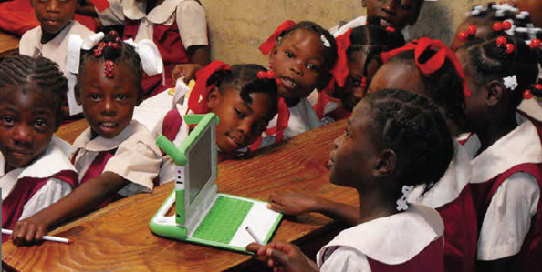 圖八 :  ITCT4D(Information and Communcation Technology for Development)組織運用OLPC XO在非洲推廣數位教育