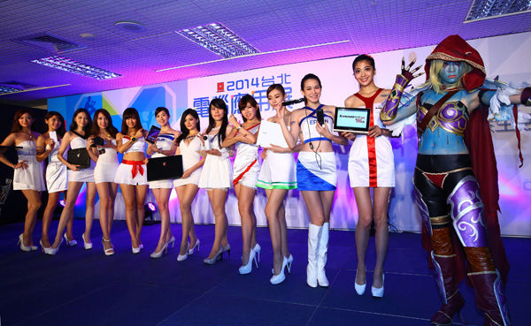 Figure 2 :   Gaming PC is most selling product in the Taipei Computer Applications Show