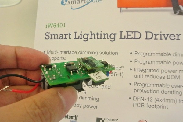 图一 : 针对LED照明，Dialog所推出的SmarteXite，具备全可编程能力。