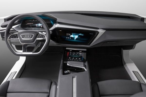 圖1 : Audi今年將重點放在數位虛擬駕駛以及多媒體資訊系統。