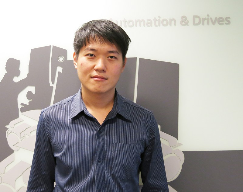 西門子工廠自動化專員陳冠伯表示，西門子的運動控制分兩類產品線，包括MTS與GMC。(攝影／王明德)