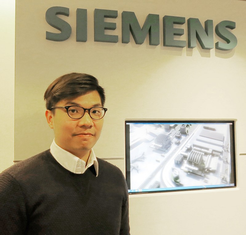 西門子工具機處產品專員許壬己指出，台灣的工具機正由中階走向高階，因此對運動控制的需求仍以中階產品為大宗。(攝影／王明德)