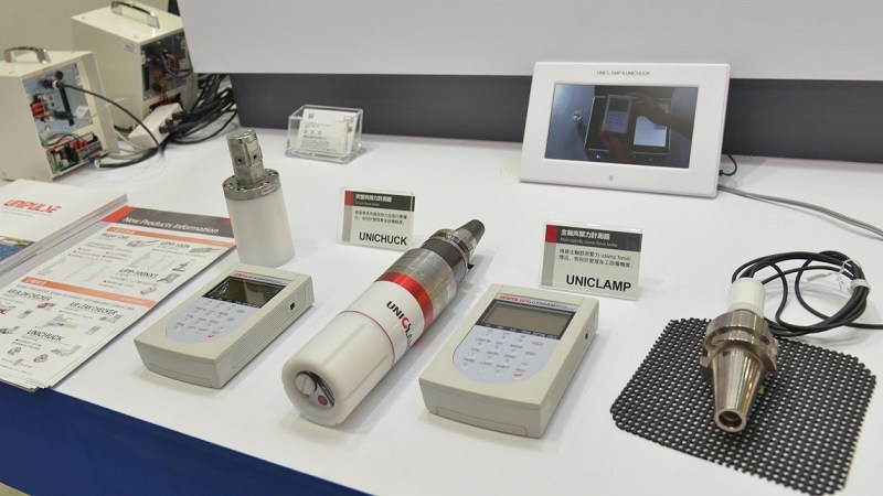 攝陽企業引進UNIPULSE品牌可用於工具機作業前的主軸保全系列產品，更有利於確保及管理工具機的加工精度。（攝影：陳念舜）