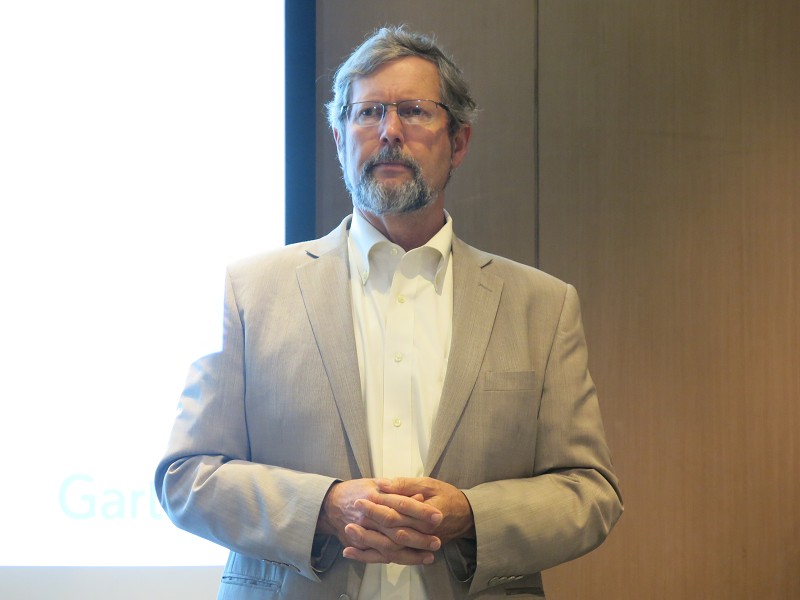 Gartner研究副總裁Dean Freeman認為物聯網是個複雜且高度分化的市場，要成熟還得再等2至10年的時間。