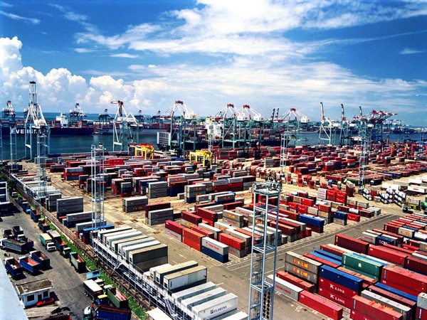 图二 : 台湾港口因导入智慧管理系统后，大幅提升50%整体装卸作业效率。 （Source：ebooks.lib.ntu.edu.tw）