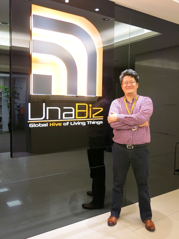 UnaBiz主要生態系統經理鄒宏平表示，LoRa使用者在一定的區域範圍內，須購買部分的基地台服務，且須自行架設雲端、基礎建設。