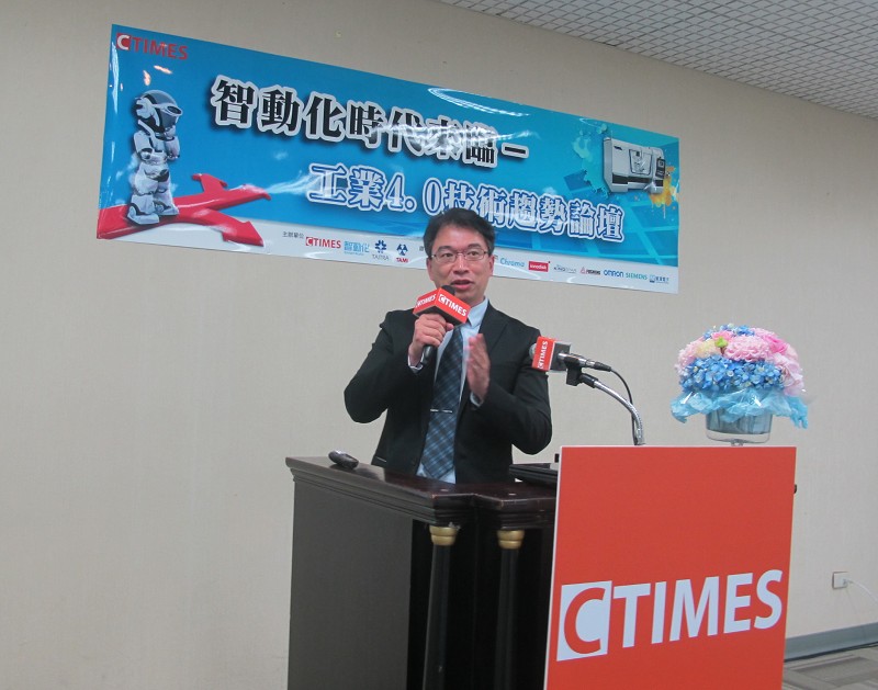 致茂電子智慧製造系統事業部處長吳樞俊觀察，從串聯資訊技術的工業3.0時代進階到講求智慧化的工業4.0，控制器的面貌也有了全新的發展。（攝影∕廖家宜）