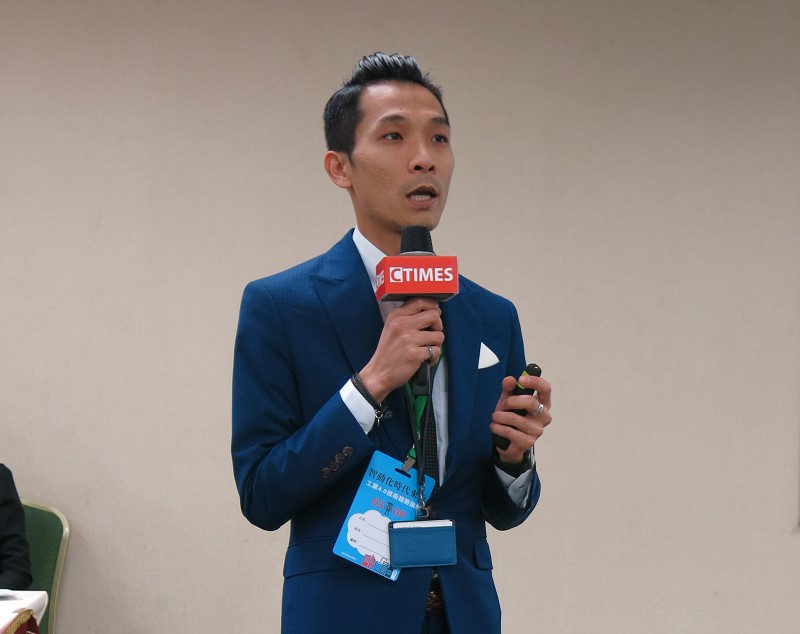 歐姆龍(OMROM)感測器產品經理曾重仁表示，邁向工業4.0的時代，物聯網大數據的收集與活用將變得相當重要。（攝影∕邱倢芯）
