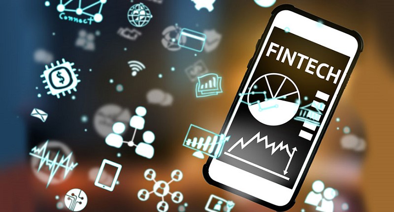 「FinTech金融科技」的核心是大數據與機器學習，而Hadoop是這些技術的基礎。(source: businessworld.in)