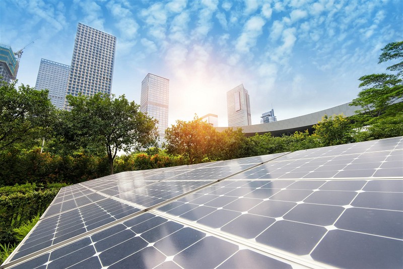 太陽能發電的效能，除了電池材質外，陽光更是主要因。（Source:PioneerSolar）