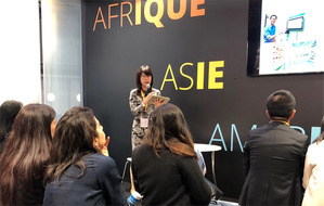 Figure 1 : Hisn-Chen Sung, Deputy Executive Director of The Recycling Found, delivered a speech at a seminar section.